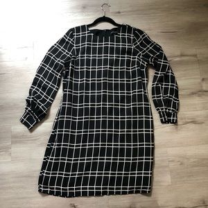 Banana Republic longs leave dress